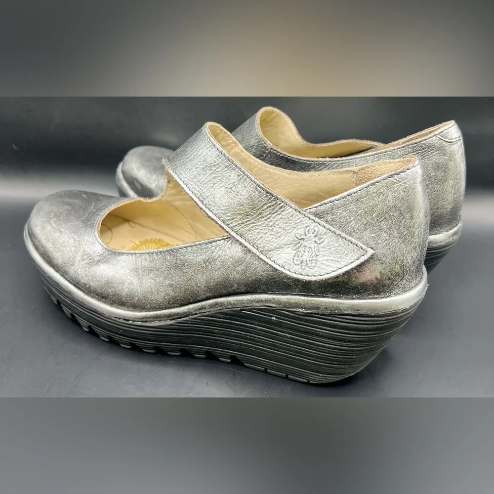 Fly London- Yasi Silver Women's Wedge Shoes-‎ Size:39